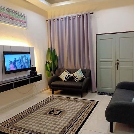 Melissa Homestay Merlimau Esterno foto