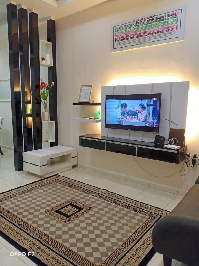 Melissa Homestay Merlimau Esterno foto
